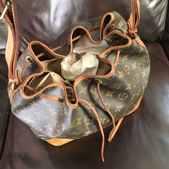 LOUIS VUITTON Monogram Noe GM Bucket Shoulder Bag with LV Dust Bag Authentic - Picture 5 of 17